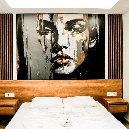 Fori'S Rooms Химара Экстерьер фото