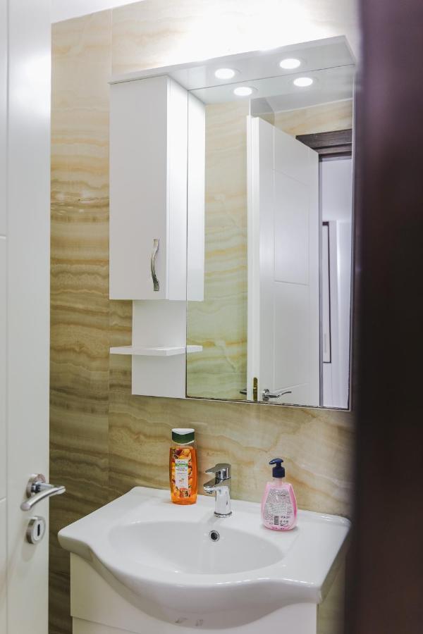 Fori'S Rooms Химара Экстерьер фото